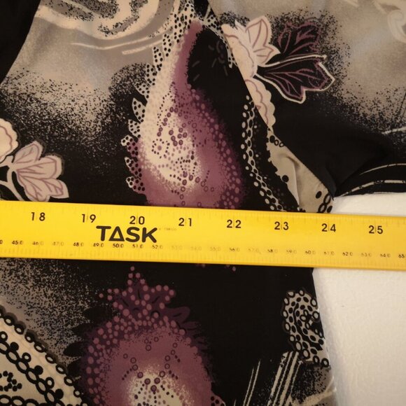 Reitmans Plus Ladies Size 3X Black/Purple/Grey/Off White Top - Picture 4 of 6